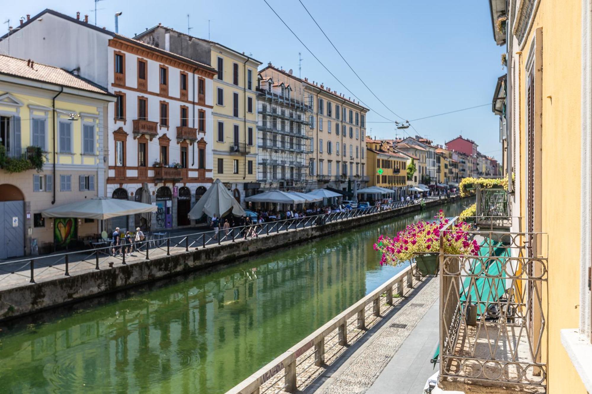 Milan Stay - Alzaia Naviglio Grande Bilik gambar