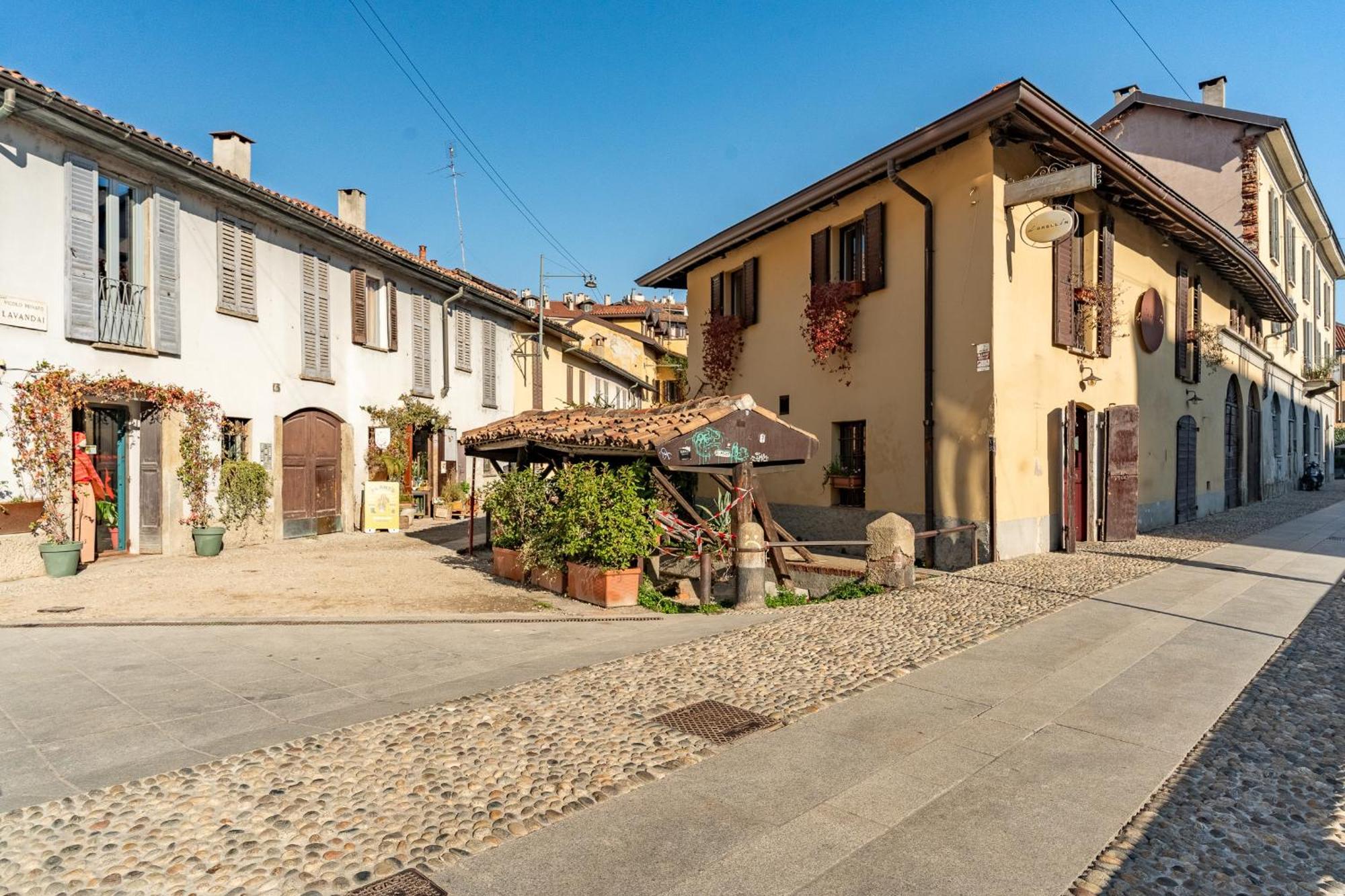 Milan Stay - Alzaia Naviglio Grande Bilik gambar