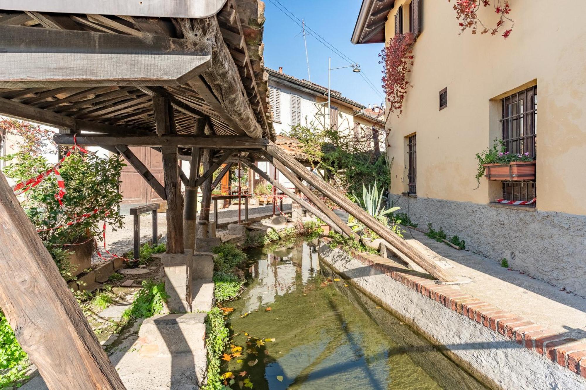 Milan Stay - Alzaia Naviglio Grande Bilik gambar