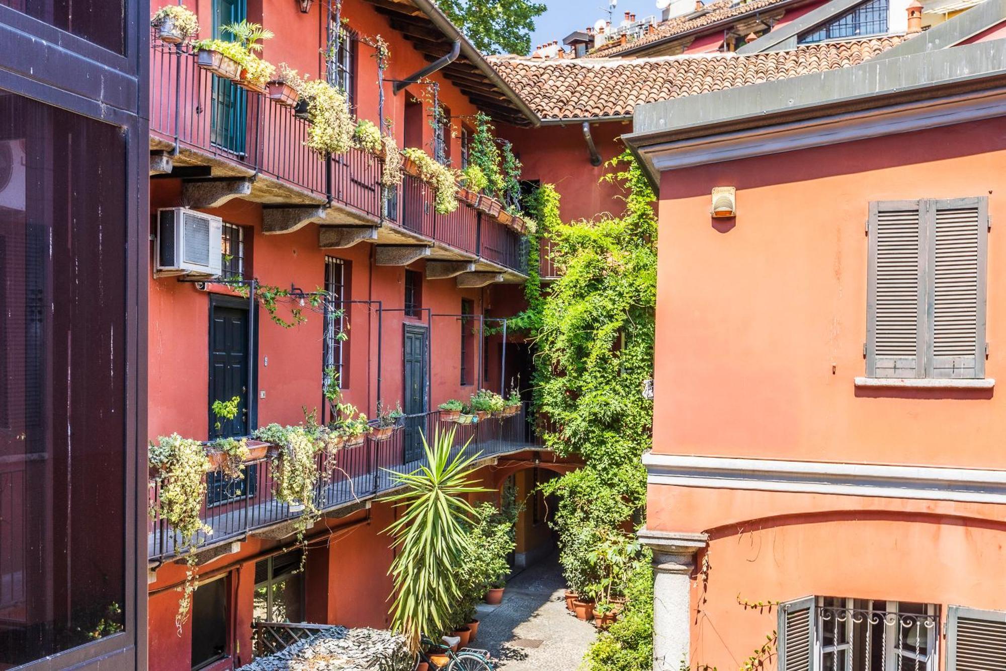 Milan Stay - Alzaia Naviglio Grande Bilik gambar